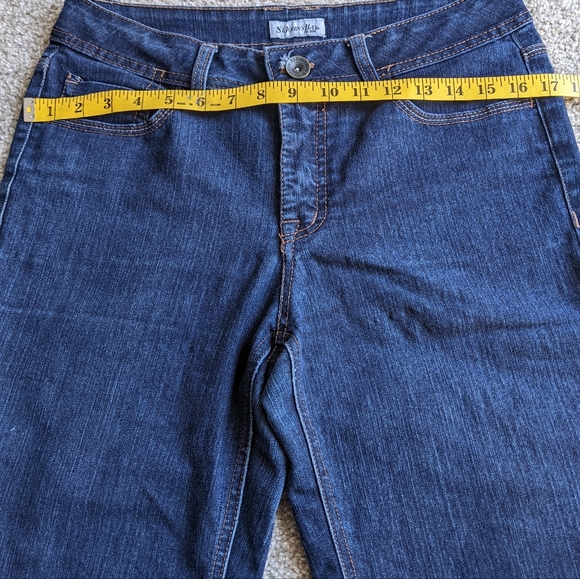 (2/$25) St John's Bay cropped blue jeans knee-length denim shorts - Picture 10 of 14